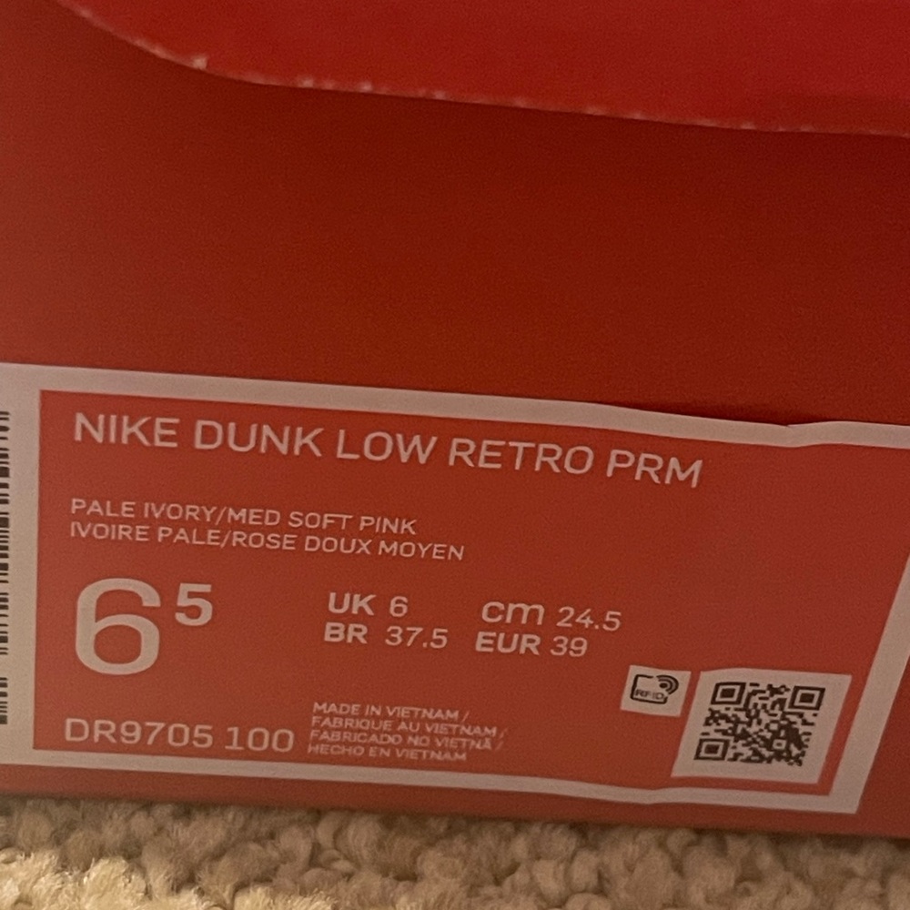 Dunk lows VALENTINES DAY 2023